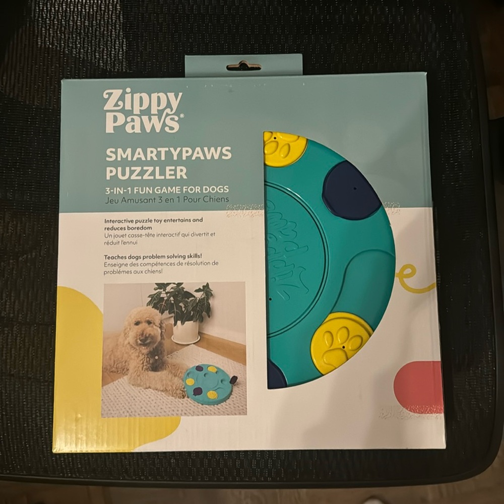 BNIB Zippy Paws SmartyPaws Puzzler
